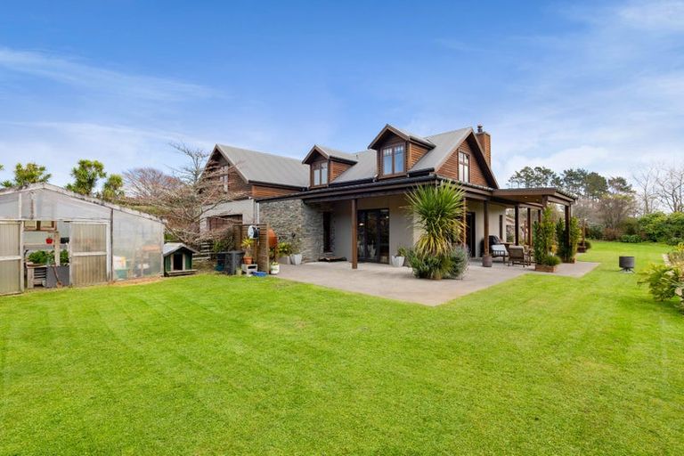 Photo of property in 1248 Egmont Road, Egmont Village, New Plymouth, 4372