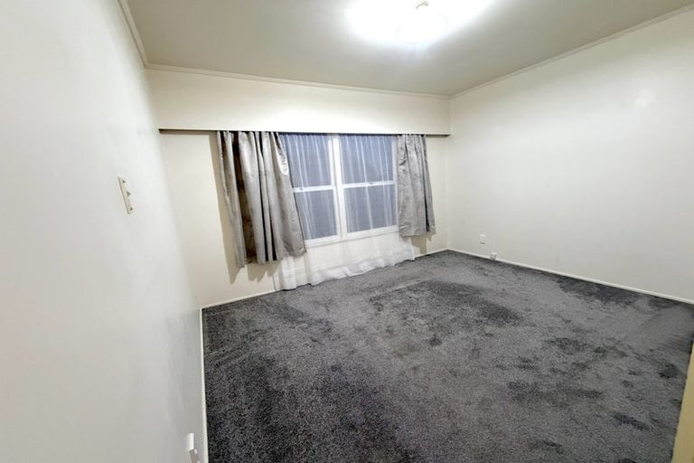 Photo of property in 1/3 Cheryl Place, Hillcrest, Auckland, 0627