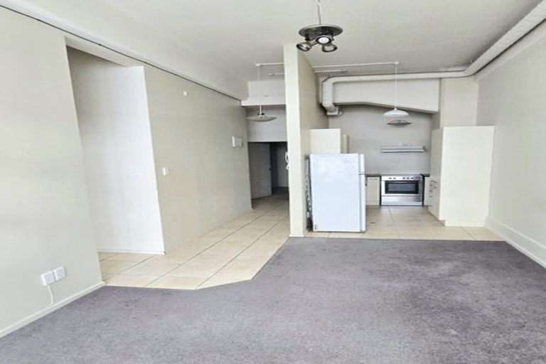 Photo of property in Haight Ashbury House, 1/11a Johnston Street, Wellington Central, Wellington, 6011