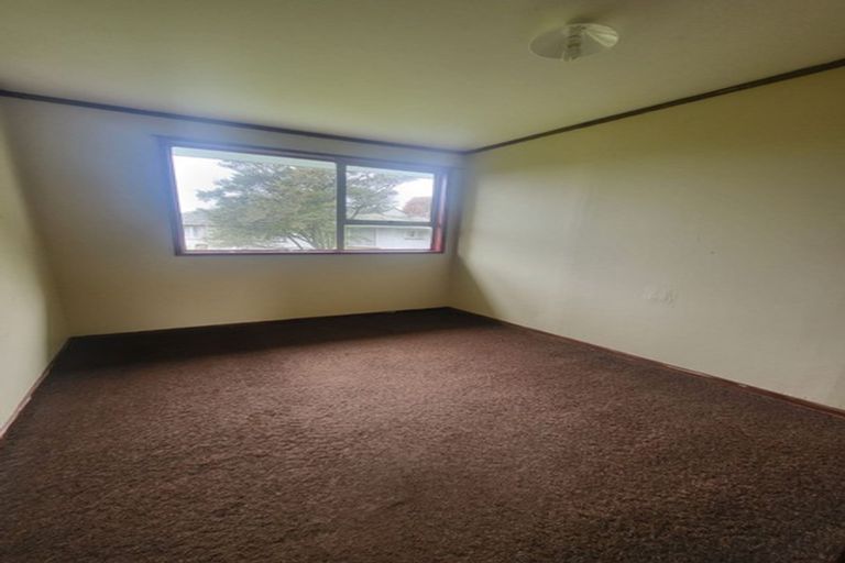 Photo of property in 23 Roick Parade, Glen Eden, Auckland, 0602