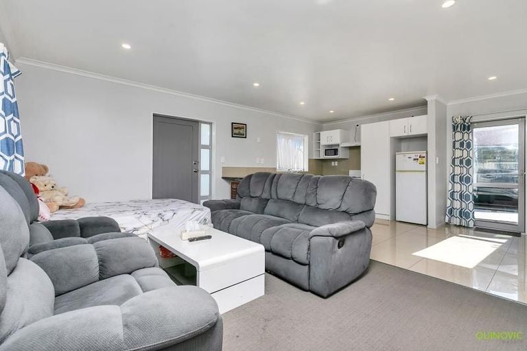 Photo of property in 469 Swanson Road, Ranui, Auckland, 0612
