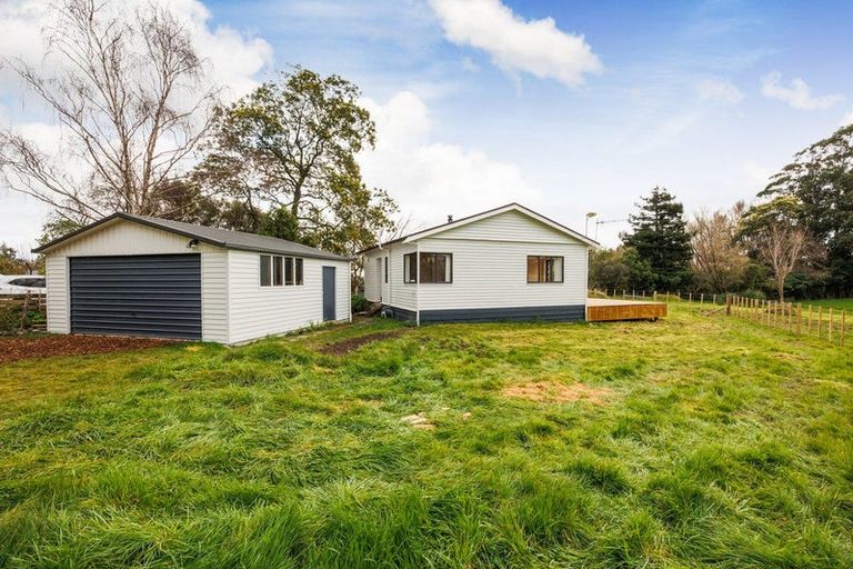 Photo of property in 765 Makerua Road, Tokomaru, Palmerston North, 4474