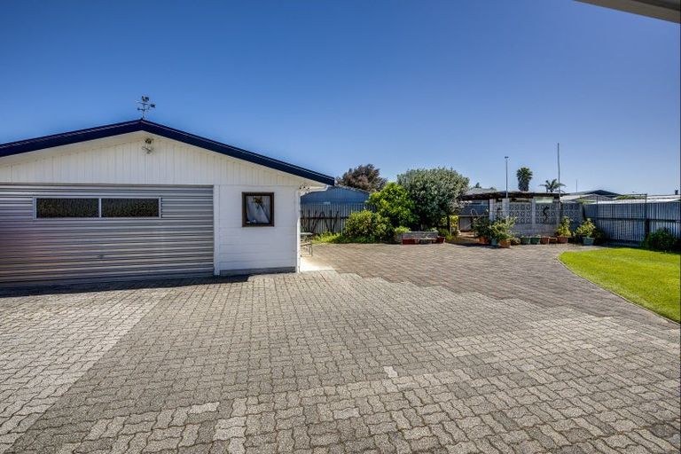 Photo of property in 38 Glamorgan Avenue, Tamatea, Napier, 4112