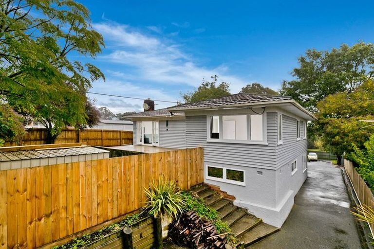 Photo of property in 1/123 Millbrook Road, Sunnyvale, Auckland, 0612