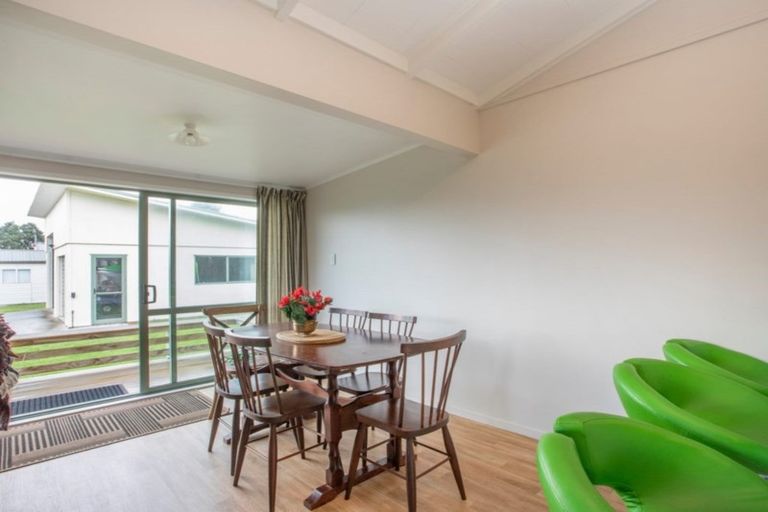 Photo of property in 19 Birds Beach Road, Tapora, 0977