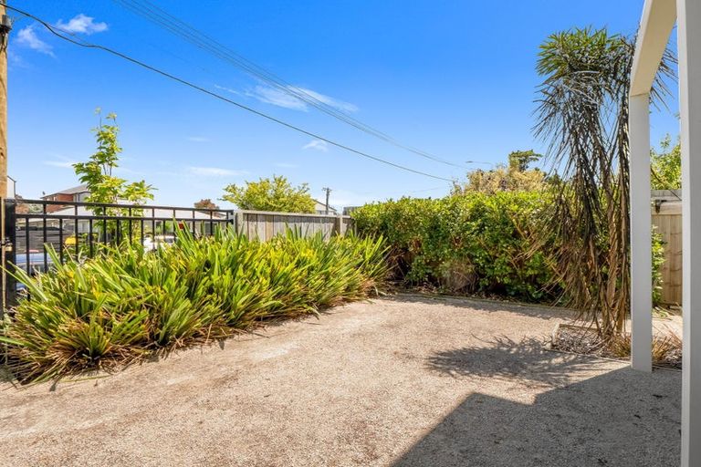 Photo of property in 1/550 Barbadoes Street, Edgeware, Christchurch, 8013