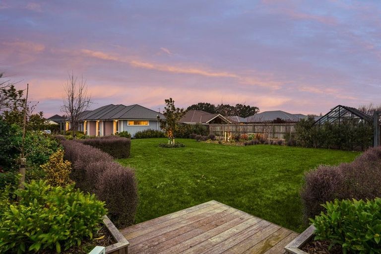 Photo of property in 54 Luxembourg Crescent, Halswell, Christchurch, 8025