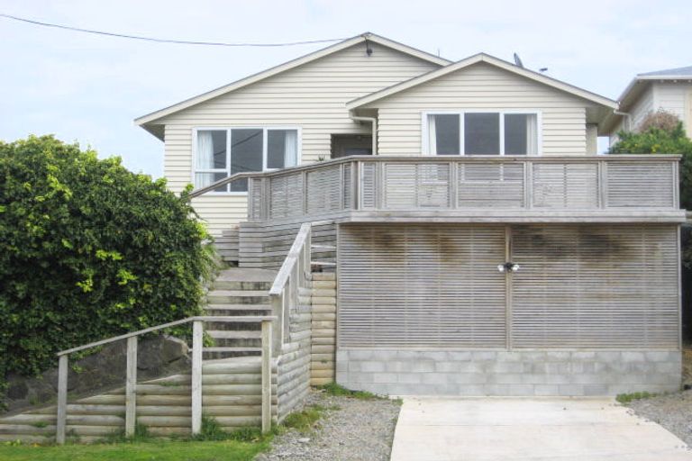 Photo of property in 132 Pioneer Road, Moturoa, New Plymouth, 4310