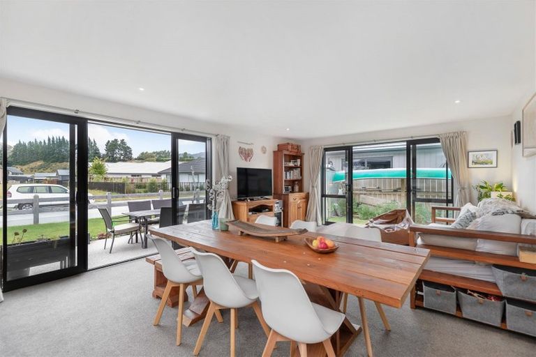 Photo of property in 14 Chadlington Way, Lower Shotover, Queenstown, 9304