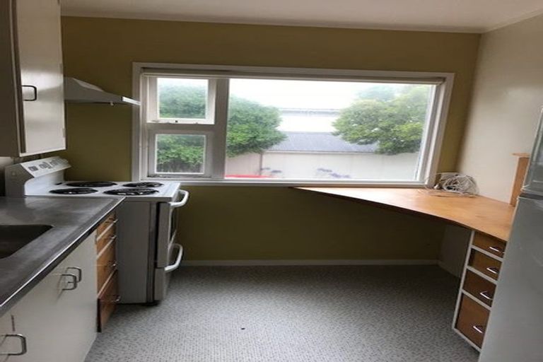 Photo of property in 2/2 Scarborough Terrace, Mount Victoria, Wellington, 6011