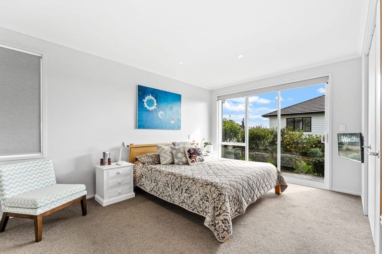 Photo of property in 16 Discovery Drive, Gulf Harbour, Whangaparaoa, 0930