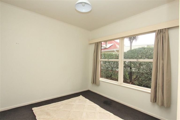 Photo of property in 3/43 Shakespeare Road, Milford, Auckland, 0620