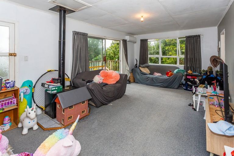 Photo of property in 105 Huaroa Street, Coromandel, 3506