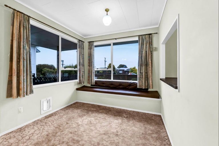 Photo of property in 17a Hamlet Street, Stratford, 4332