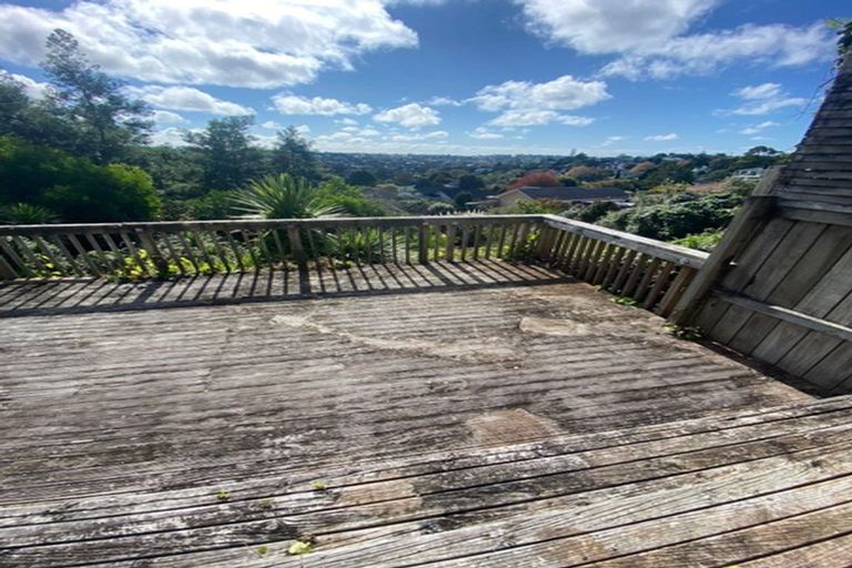 Photo of property in 579 East Coast Road, Browns Bay, Auckland, 0630