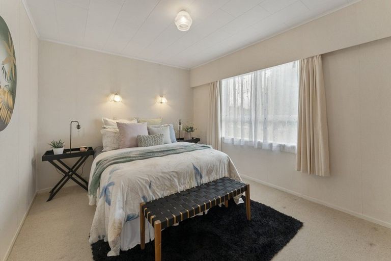 Photo of property in 2 Princeton Road, Raumati Beach, Paraparaumu, 5032