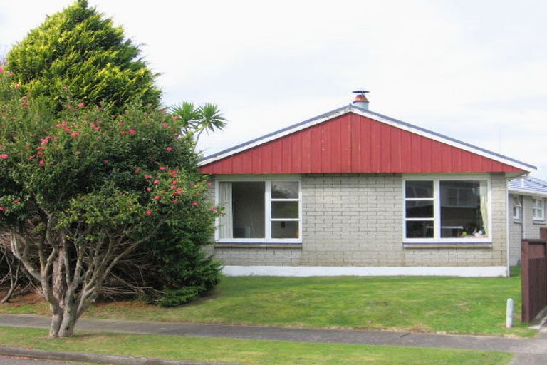 Photo of property in 6 Erin Street, Hokowhitu, Palmerston North, 4410