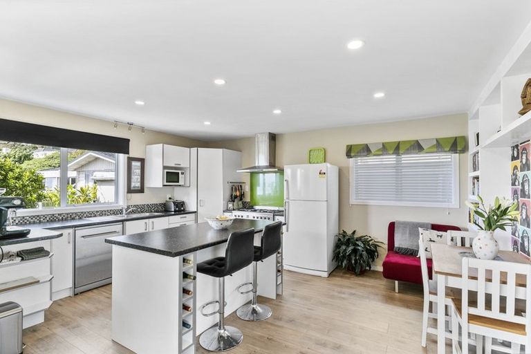 Photo of property in 61 Jubilee Road, Khandallah, Wellington, 6035