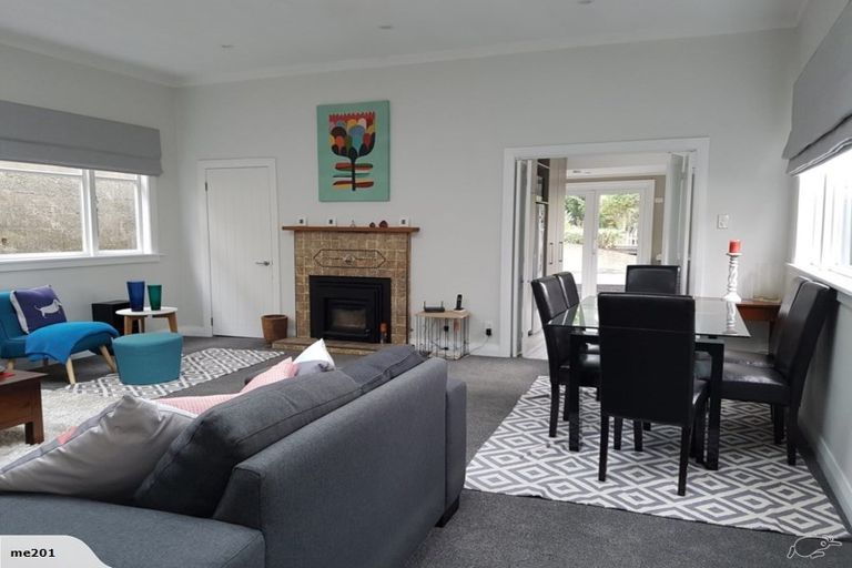 Photo of property in 17 Garfield Street, Brooklyn, Wellington, 6021