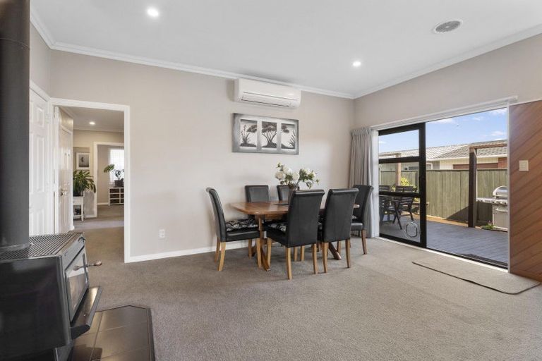 Photo of property in 74a Eatwell Avenue, Paraparaumu Beach, Paraparaumu, 5032