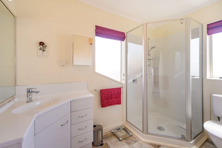 Photo of property in 3 The Glen, Hokowhitu, Palmerston North, 4410