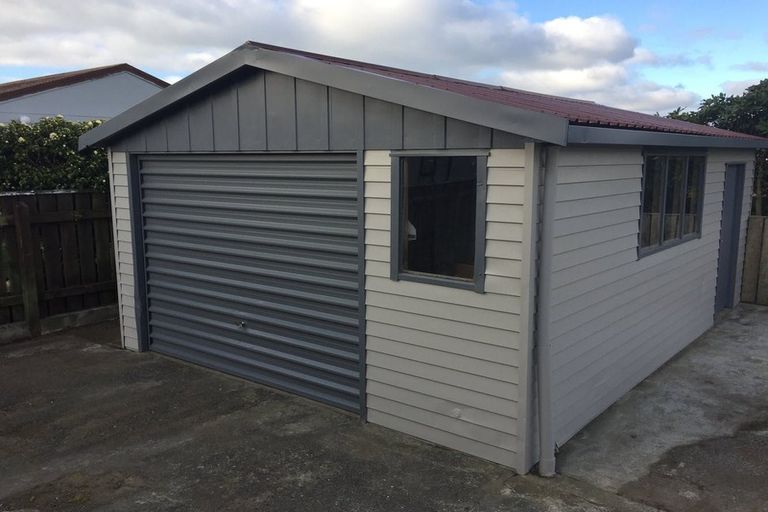 Photo of property in 271 Mitchell Street, Brooklyn, Wellington, 6021