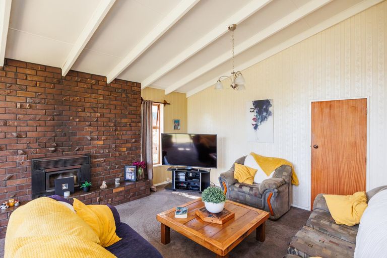 Photo of property in 3 Rangeview Place, Feilding, 4702