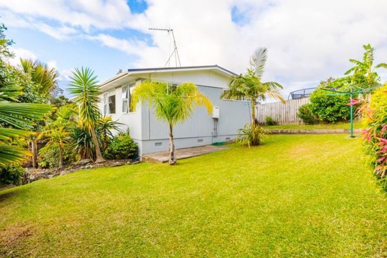 Photo of property in 61 Sheridan Drive, New Lynn, Auckland, 0600