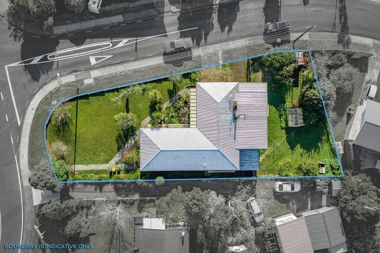 Photo of property in 67 Tirimoana Road, Te Atatu South, Auckland, 0602