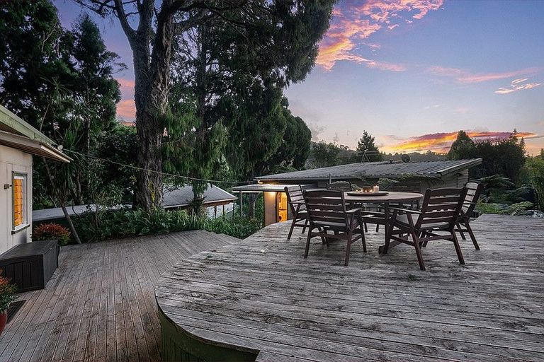 Photo of property in 802 West Coast Road, Oratia, Auckland, 0604