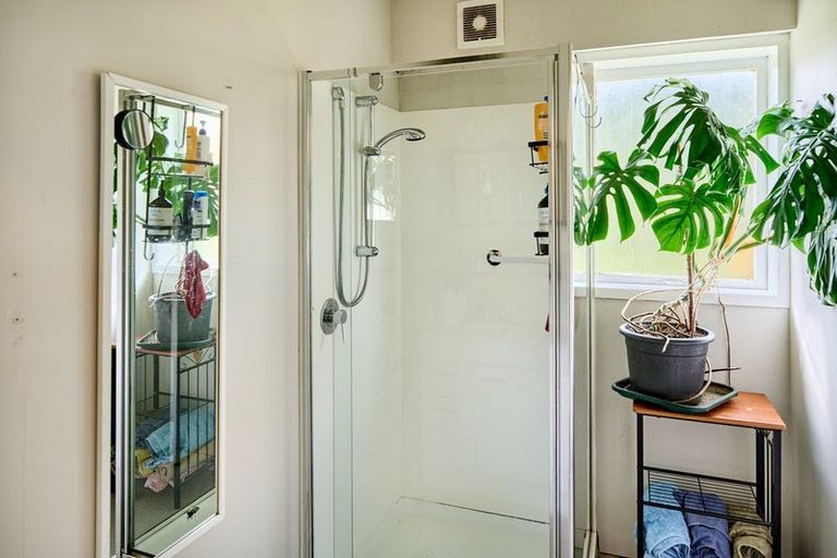 Photo of property in 138 Paekakariki Hill Road, Pauatahanui, Porirua, 5381