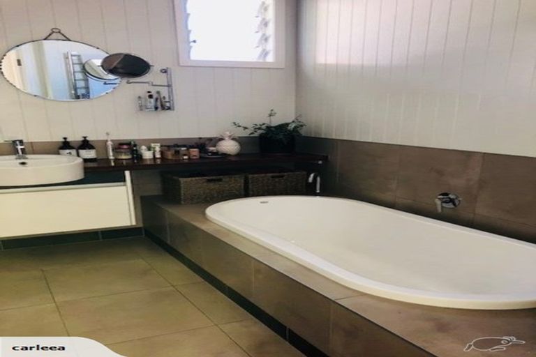 Photo of property in 25 Cobden Road, Bluff Hill, Napier, 4110