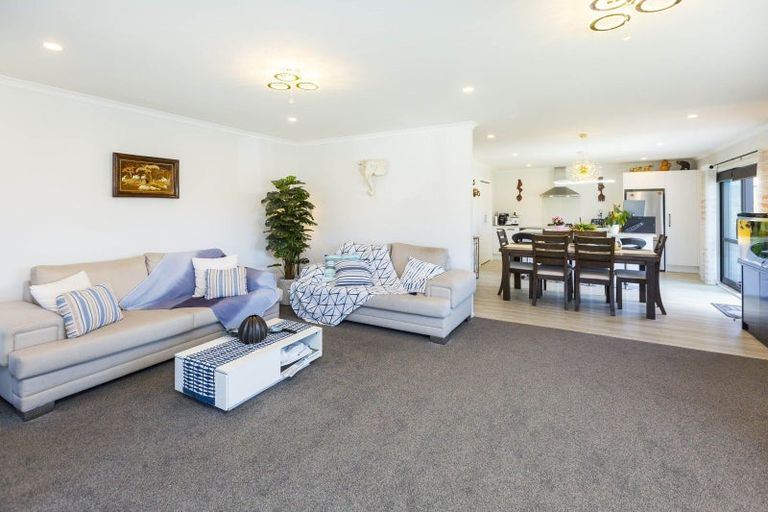 Photo of property in 5 Poulson Grove, Trentham, Upper Hutt, 5018