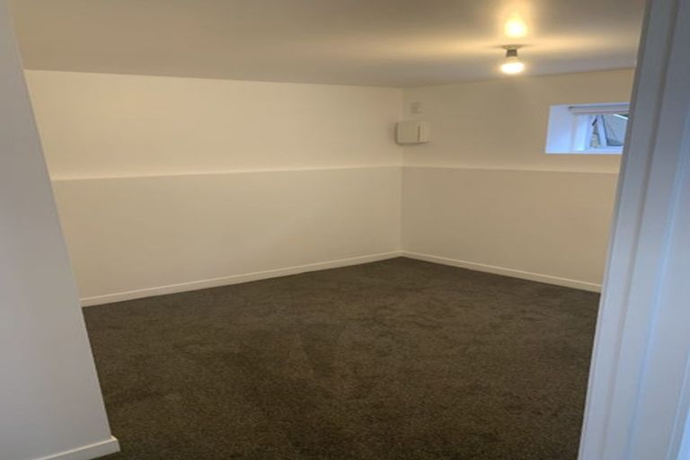 Photo of property in 16a Holiday Road, Stanmore Bay, Whangaparaoa, 0932