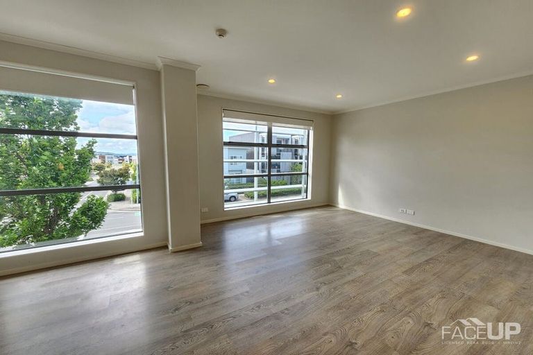 Photo of property in 148 Hobsonville Point Road, Hobsonville, Auckland, 0616