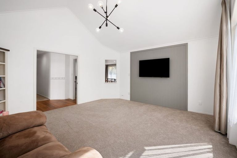 Photo of property in 48 Farringdon Avenue, Rototuna North, Hamilton, 3210