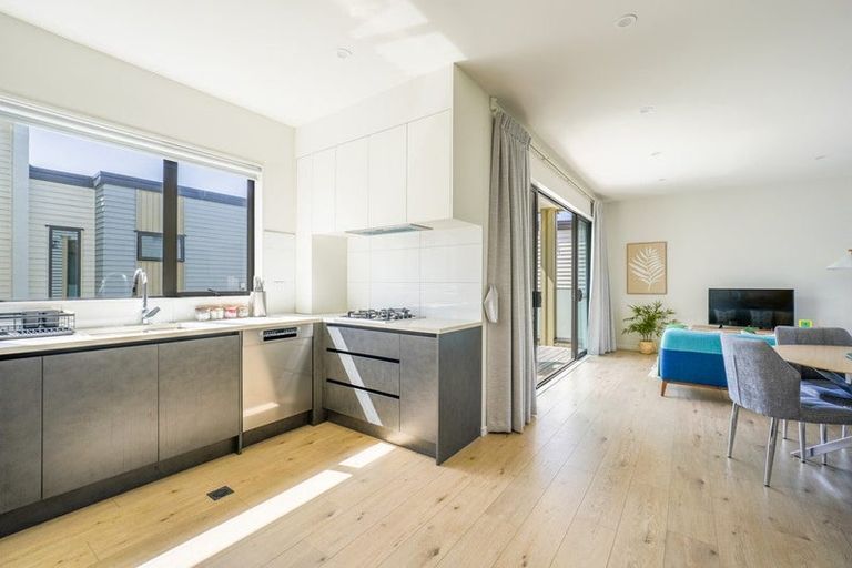 Photo of property in 2/26 Long Bay Drive, Torbay, Auckland, 0630