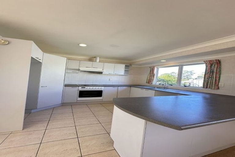 Photo of property in 24a Martin Jugum Lane, Ranui, Auckland, 0612