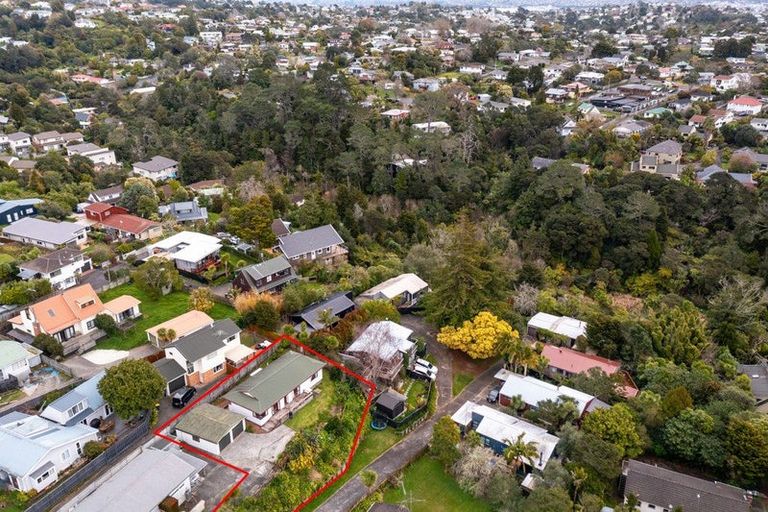 Photo of property in 2/96 Verbena Road, Birkdale, Auckland, 0626