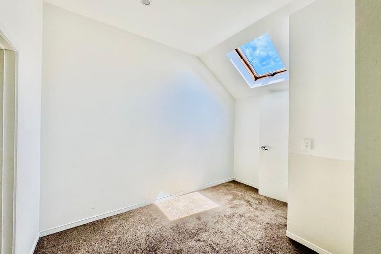 Photo of property in 25 Montilla Place, Manurewa, Auckland, 2102