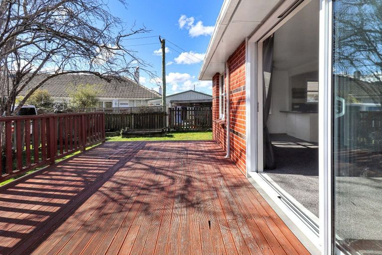 Photo of property in 1 Field Street, Silverstream, Upper Hutt, 5019