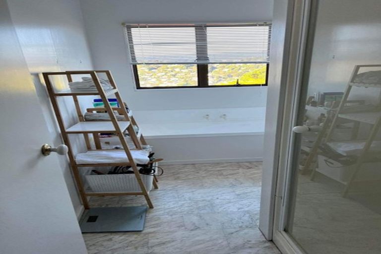 Photo of property in 2 Kaikoura Street, Maupuia, Wellington, 6022