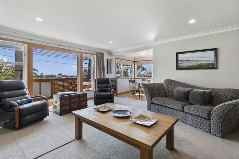Photo of property in 19 Zion Road, Birkenhead, Auckland, 0626