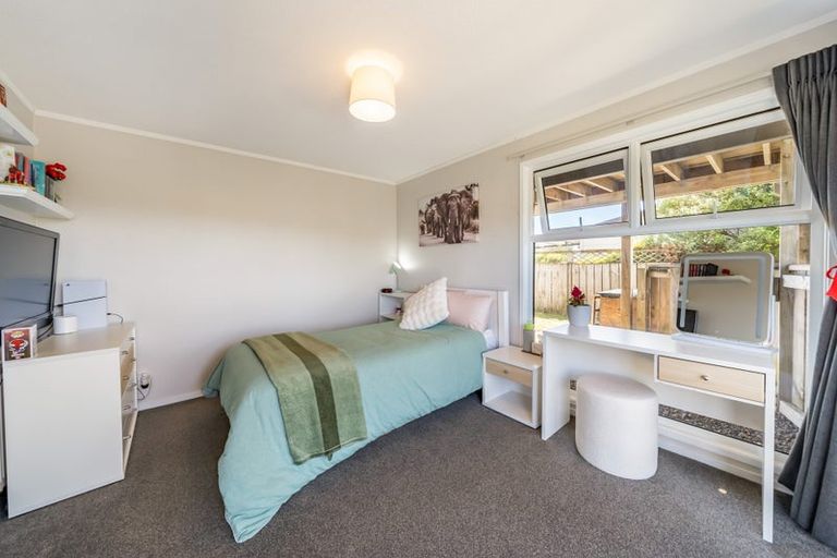 Photo of property in 7 James Cook Drive, Whitby, Porirua, 5024
