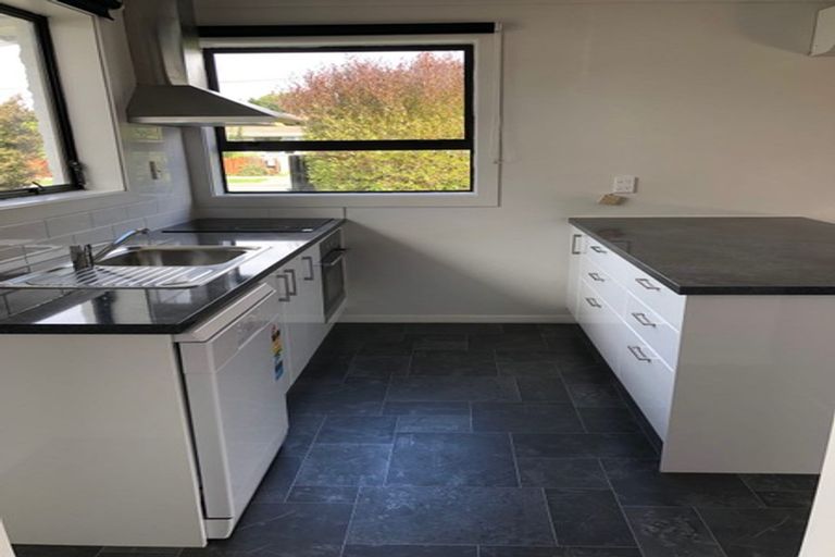 Photo of property in 1/15 Sturrocks Road, Redwood, Christchurch, 8051