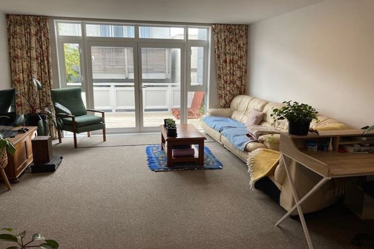 Photo of property in 31-41 Pirie Street, Mount Victoria, Wellington, 6011