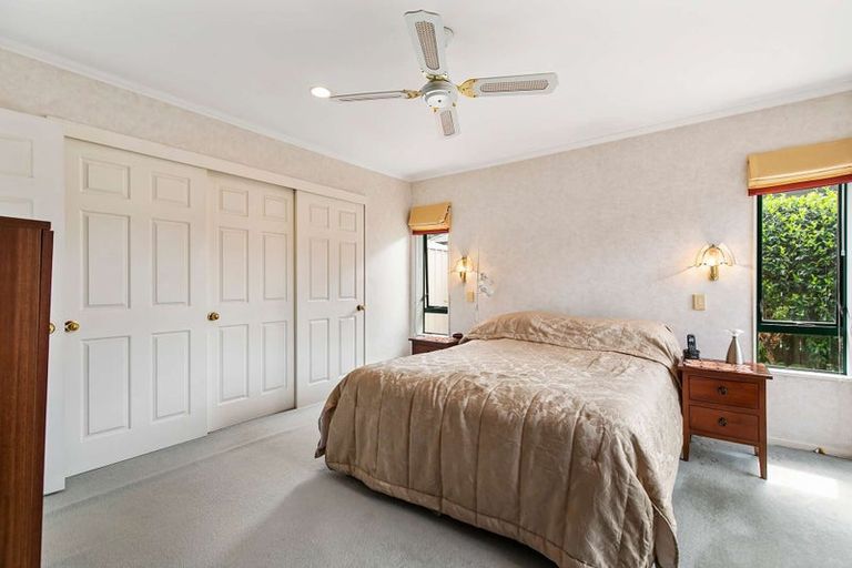 Photo of property in 1/11 Stewart Gibson Place, Manurewa, Auckland, 2105