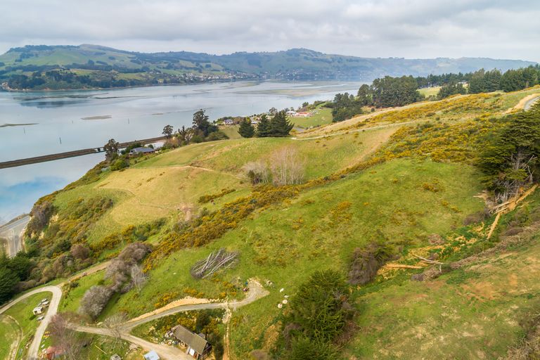 Photo of property in 21 Blanket Bay Road, Sawyers Bay, Port Chalmers, 9023