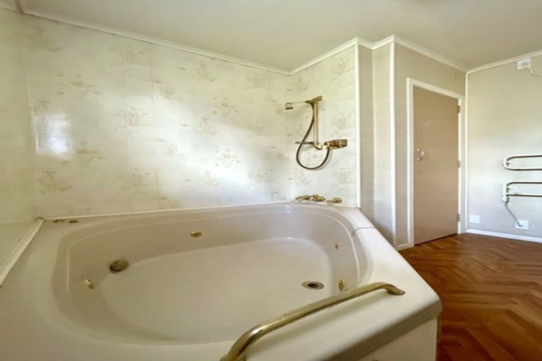 Photo of property in 18a Tomo Street, New Lynn, Auckland, 0600