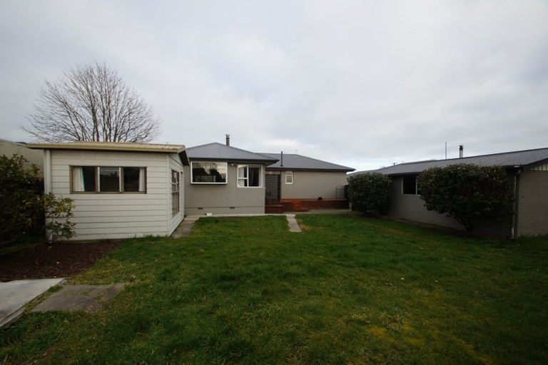 Photo of property in 39 Middlepark Road, Sockburn, Christchurch, 8042